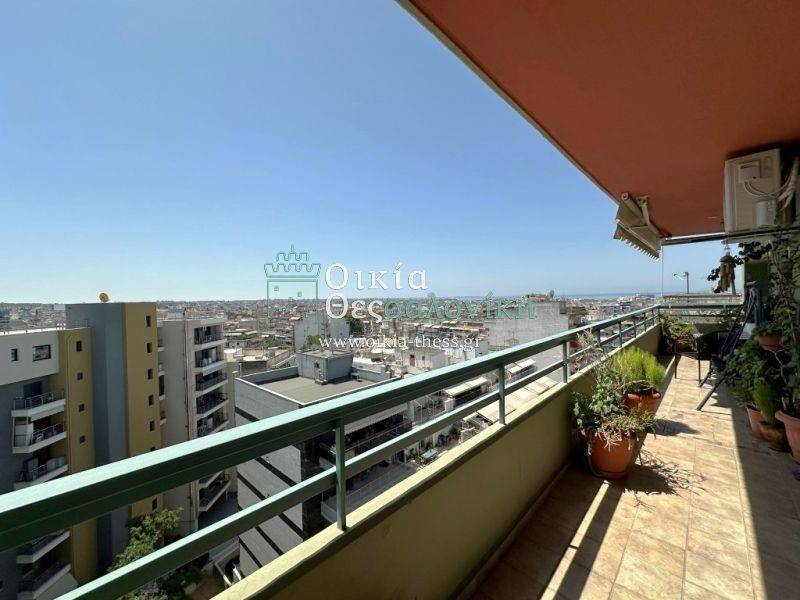 Θέα από μπαλκόνι