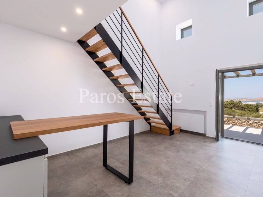 Σαλόνι με κουζίνα και τραπεζαρία