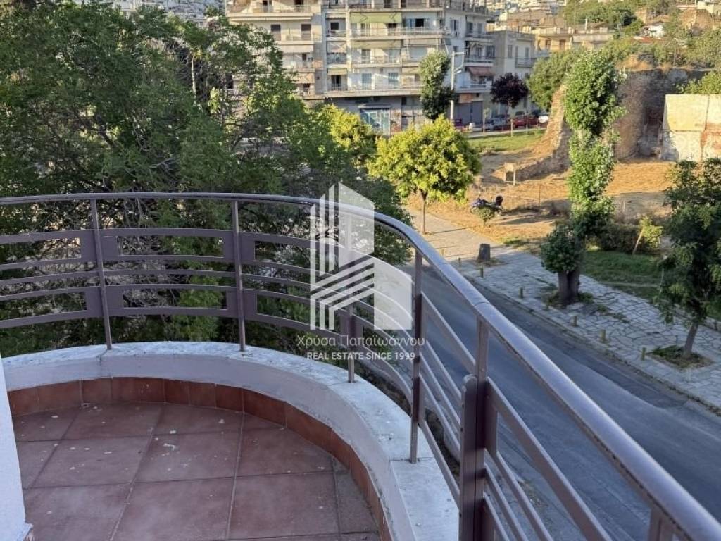 Θέα από μπαλκόνι