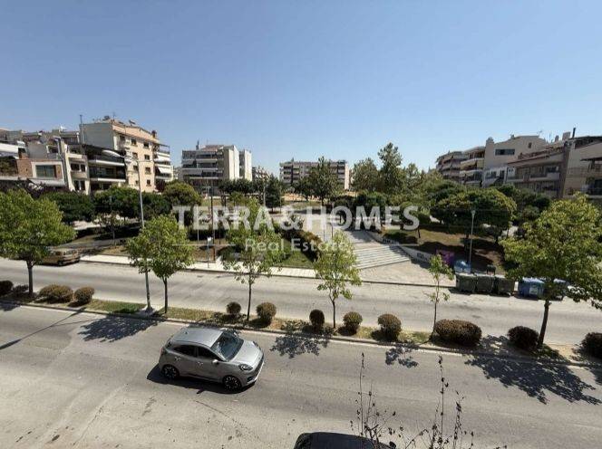 Θέα από μπαλκόνι