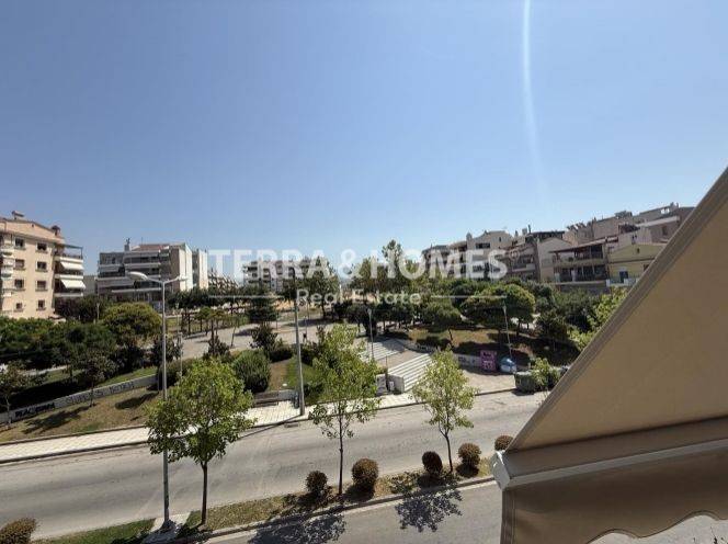 Θέα από μπαλκόνι