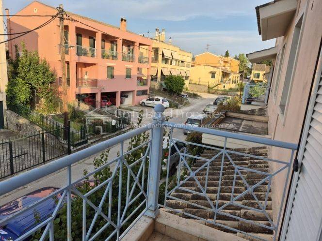 Θέα από μπαλκόνι