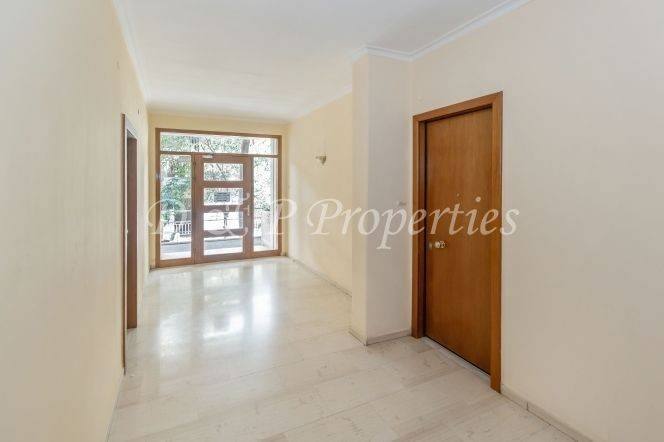 Είσοδος πολυκατοικίας