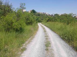 Τα τελευταία 200 μ είναι χωμάτινα.