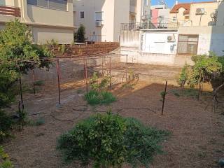 Πίσω Αριστερά