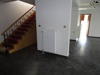 Πωλείται διαμέρισμα 200τμ. στο κέντρο των Ιωαννίνων 2 επιπέδων.