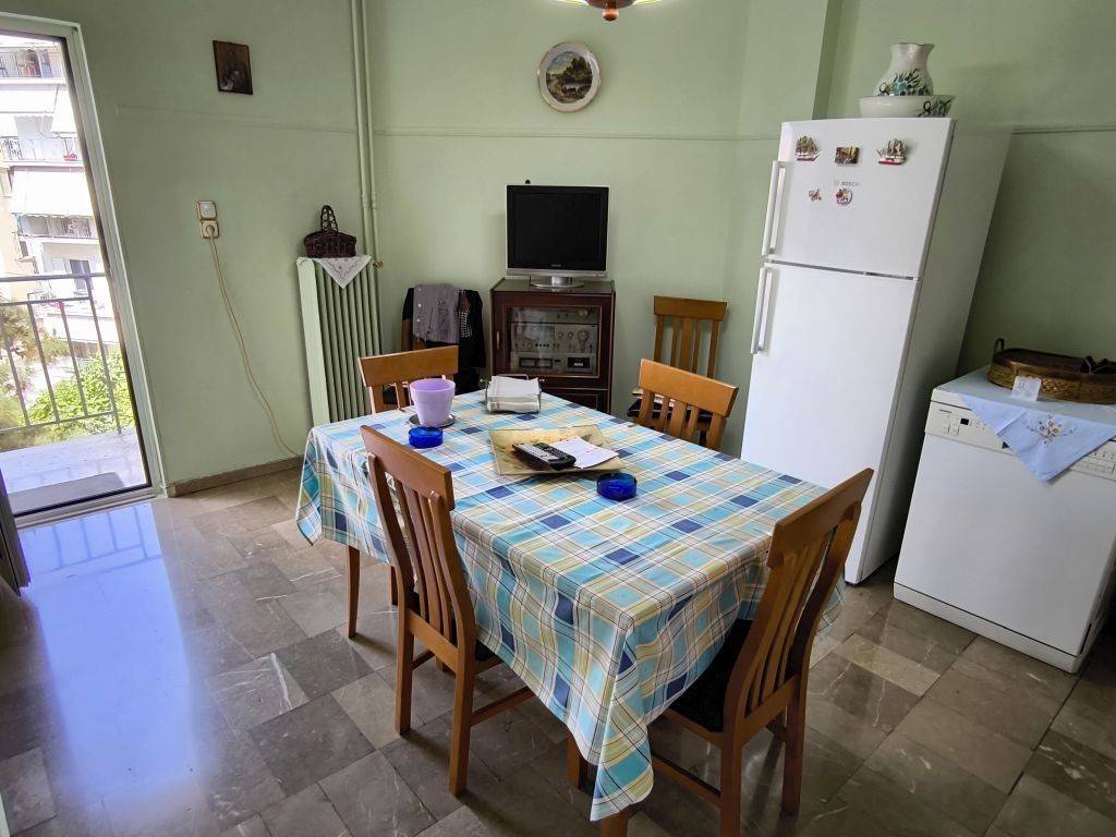 ΚΟΥΖΙΝΑ - ΜΠΑΛΚΟΝΟΠΟΡΤΑ