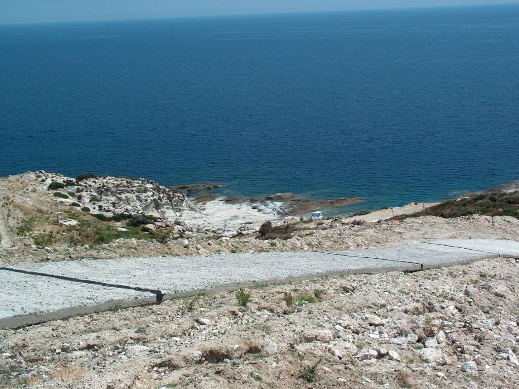 Θέα από το οικόπεδο