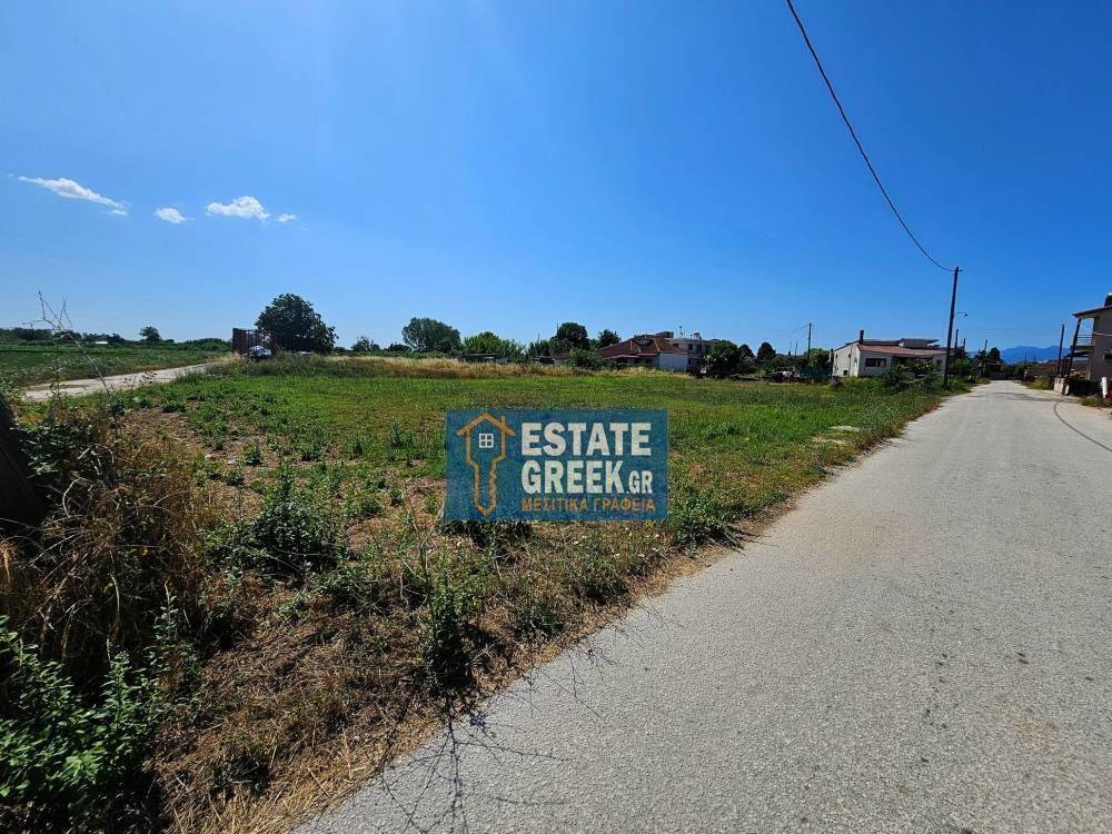 ★ Κτίζει 2312.8 τ.μ. ★ Βρίσκεται σε 3 δρόμους ★ Σε κεντρικό σημείο ★