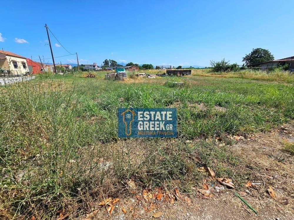 ★ Κτίζει 2312.8 τ.μ. ★ Βρίσκεται σε 3 δρόμους ★ Σε κεντρικό σημείο ★