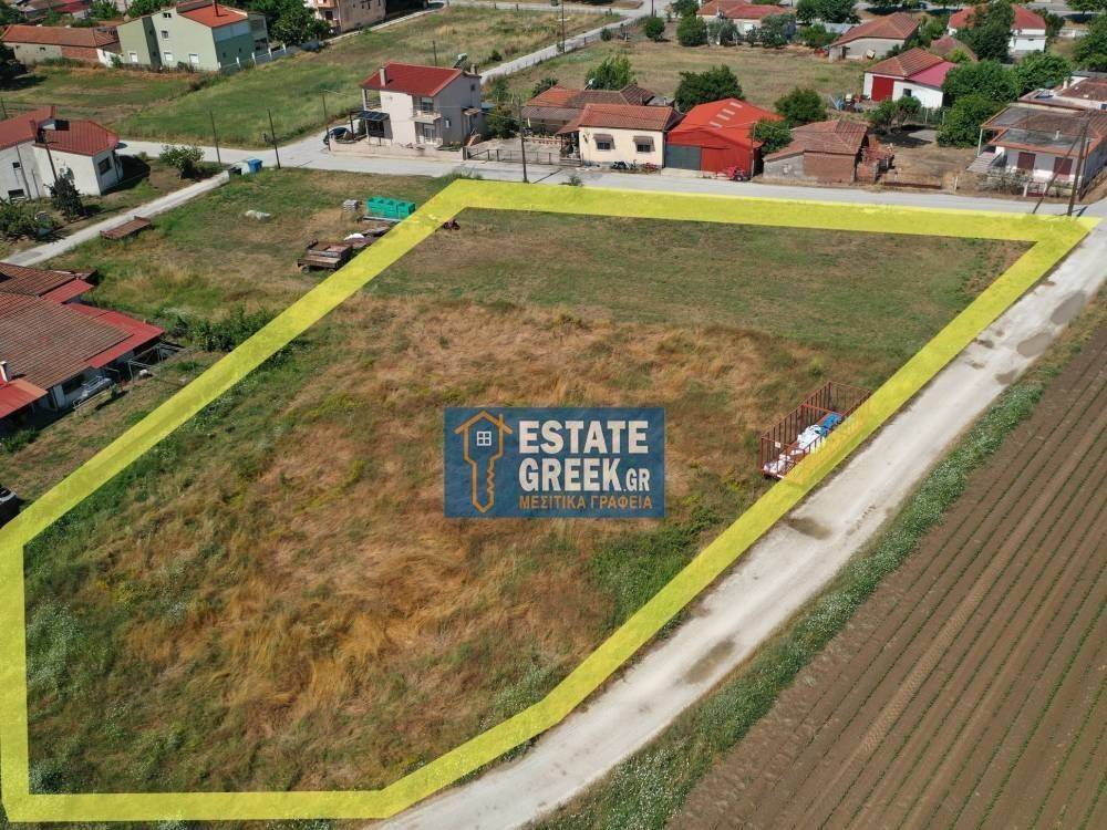 ★ Κτίζει 2312.8 τ.μ. ★ Βρίσκεται σε 3 δρόμους ★ Σε κεντρικό σημείο ★