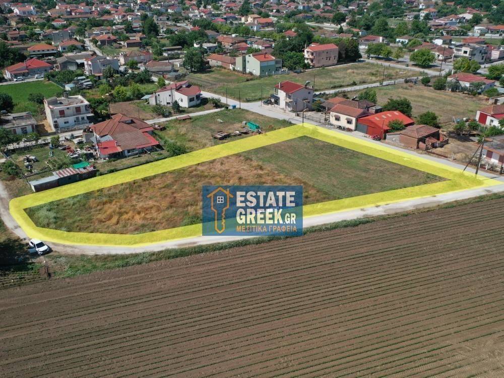 ★ Κτίζει 2312.8 τ.μ. ★ Βρίσκεται σε 3 δρόμους ★ Σε κεντρικό σημείο ★