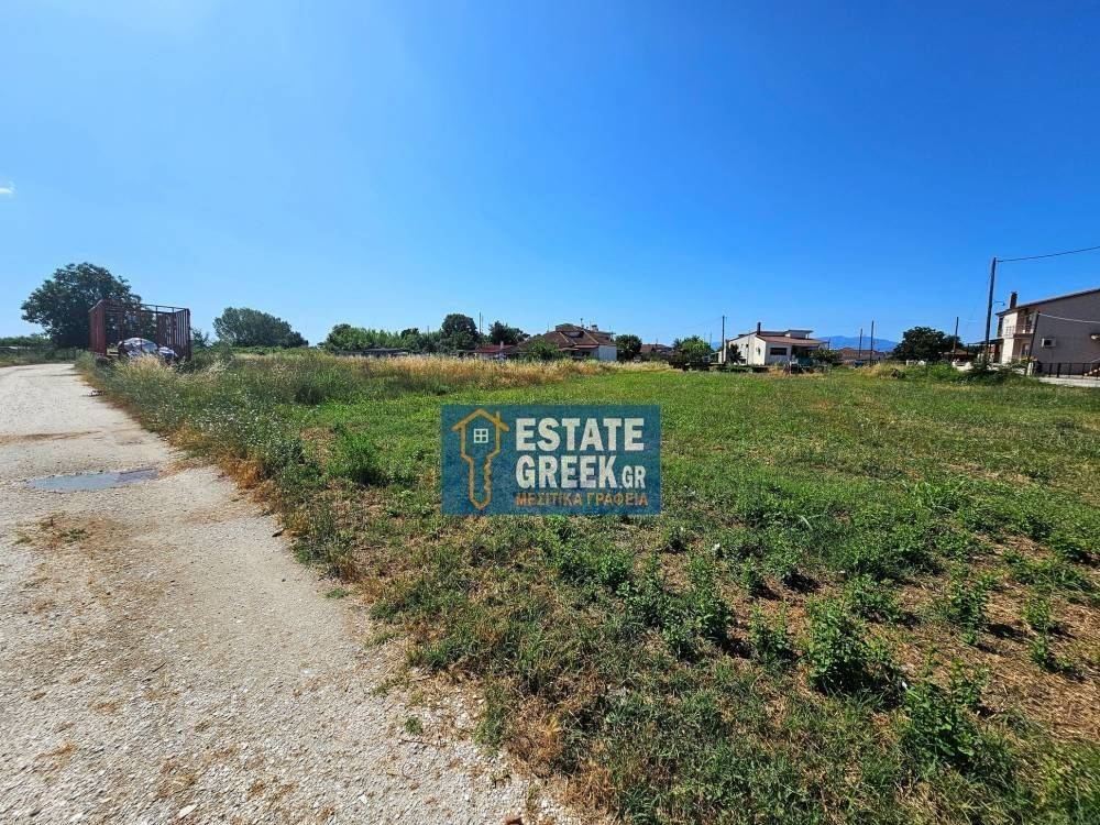 ★ Κτίζει 2312.8 τ.μ. ★ Βρίσκεται σε 3 δρόμους ★ Σε κεντρικό σημείο ★