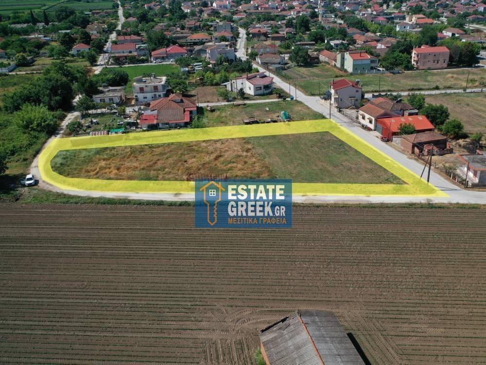 ★ Κτίζει 2312.8 τ.μ. ★ Βρίσκεται σε 3 δρόμους ★ Σε κεντρικό σημείο ★