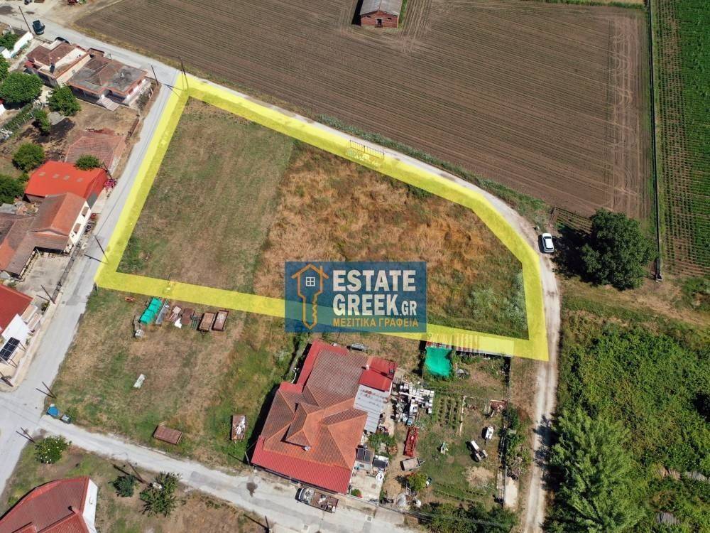 ★ Κτίζει 2312.8 τ.μ. ★ Βρίσκεται σε 3 δρόμους ★ Σε κεντρικό σημείο ★