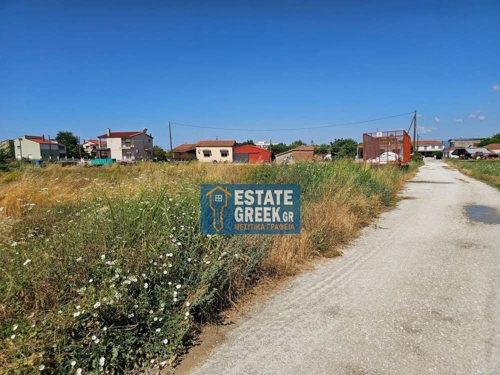 ★ Κτίζει 2312.8 τ.μ. ★ Βρίσκεται σε 3 δρόμους ★ Σε κεντρικό σημείο ★