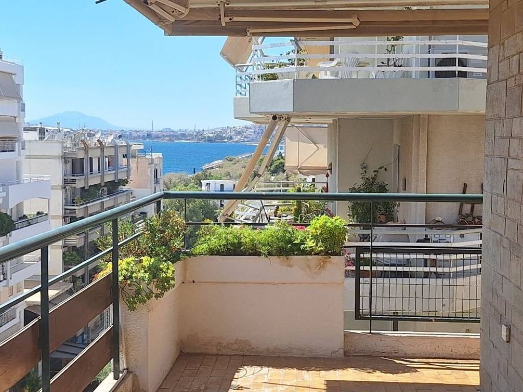 THea apo empros mpalkoni