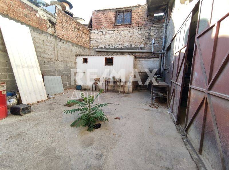 Ακάλυπτος Χώρος