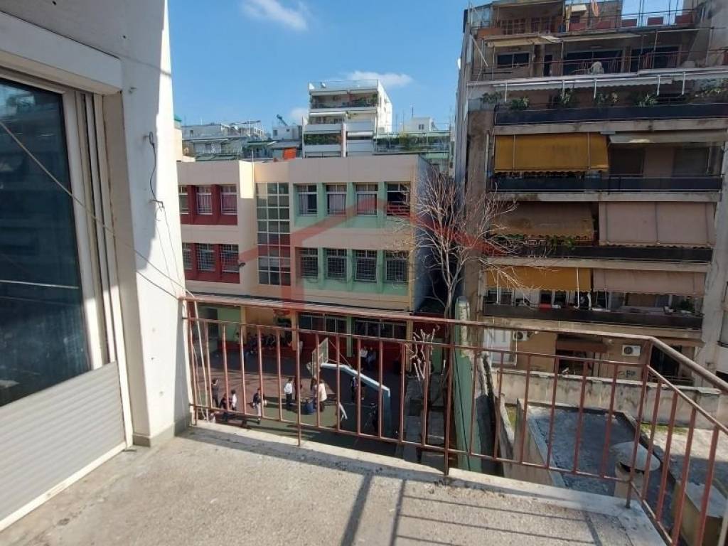 Θέα από μπαλκόνι