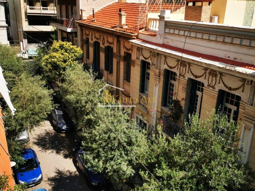 Θέα από μπαλκόνι