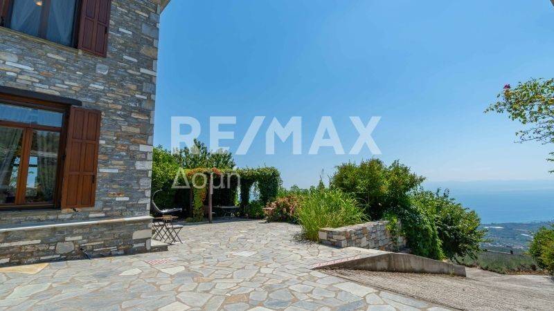 Θέα από μπαλκόνι