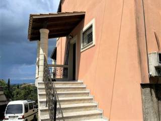 Detached - Grekodom 54424|784488