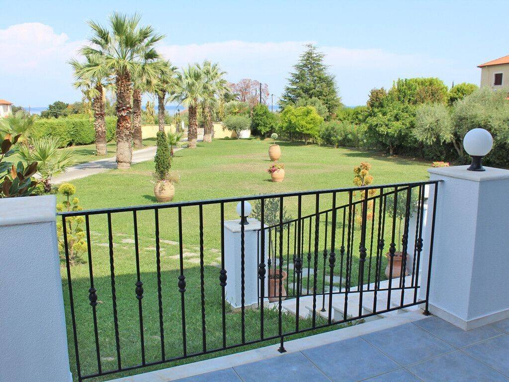 Detached - Grekodom 60707|903184