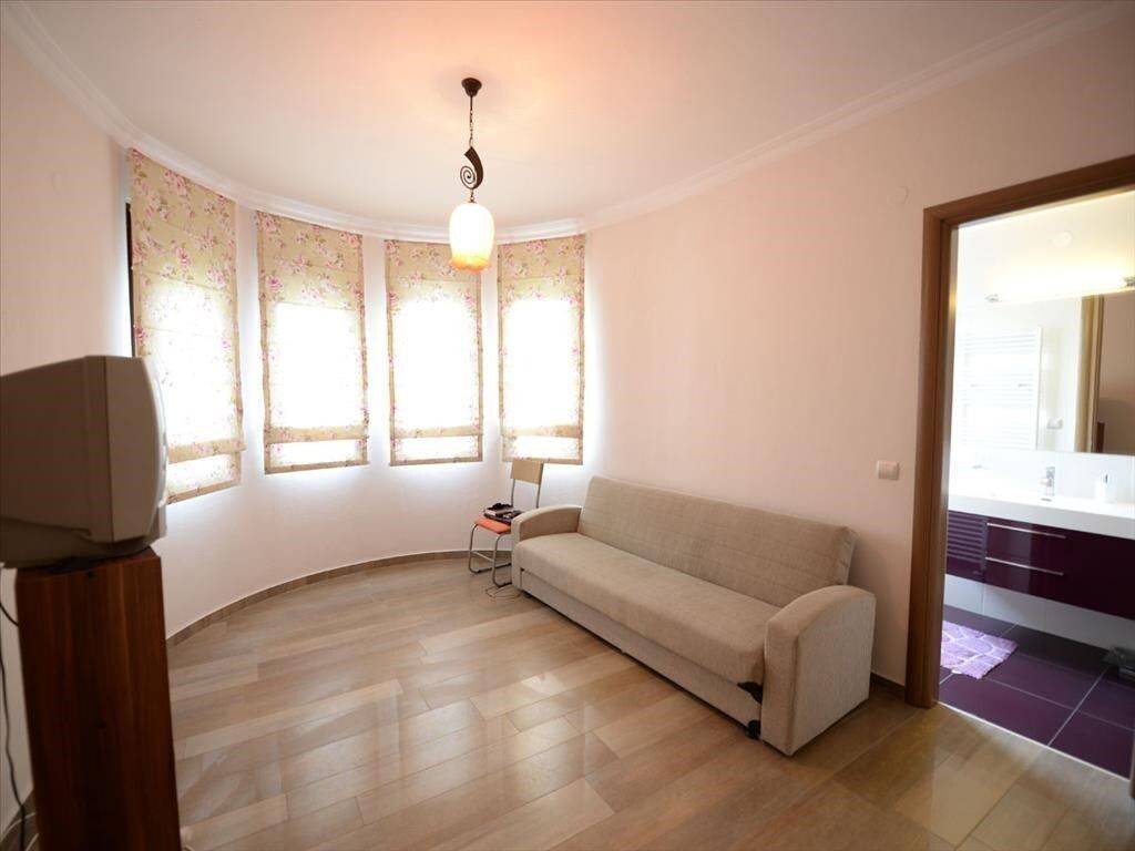 Detached - Grekodom 61104|916307