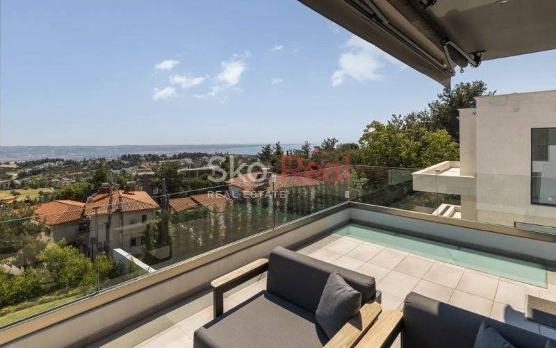 Θέα από μπαλκόνι