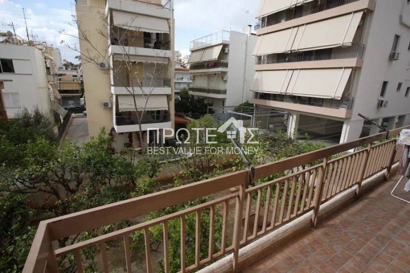 Θέα από μπαλκόνι