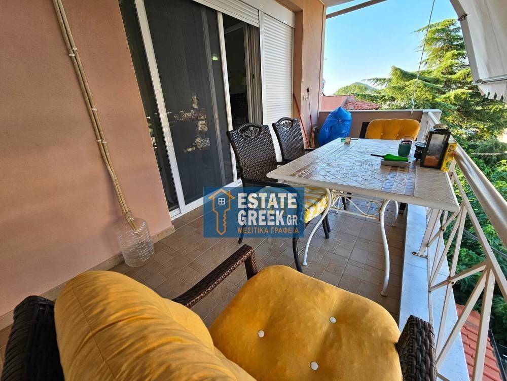 ★ 15 ετών ★ 3 υπνοδωμάτια + 3 μπάνια ★ Πλήρως Επιπλωμένο ★