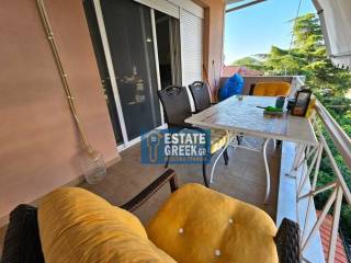 ★ 15 ετών ★ 3 υπνοδωμάτια + 3 μπάνια ★ Πλήρως Επιπλωμένο ★