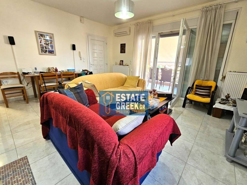 ★ 15 ετών ★ 3 υπνοδωμάτια + 3 μπάνια ★ Πλήρως Επιπλωμένο ★