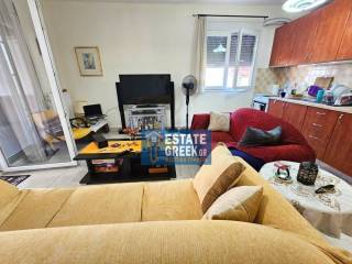 ★ 15 ετών ★ 3 υπνοδωμάτια + 3 μπάνια ★ Πλήρως Επιπλωμένο ★