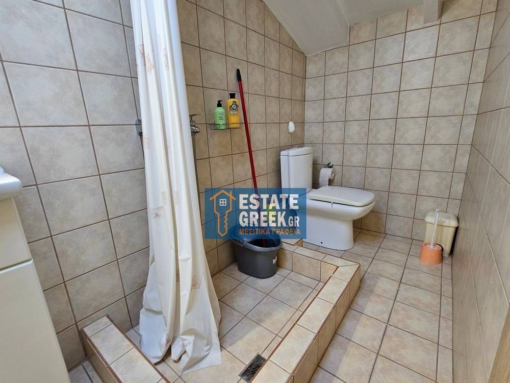 ★ 15 ετών ★ 3 υπνοδωμάτια + 3 μπάνια ★ Πλήρως Επιπλωμένο ★