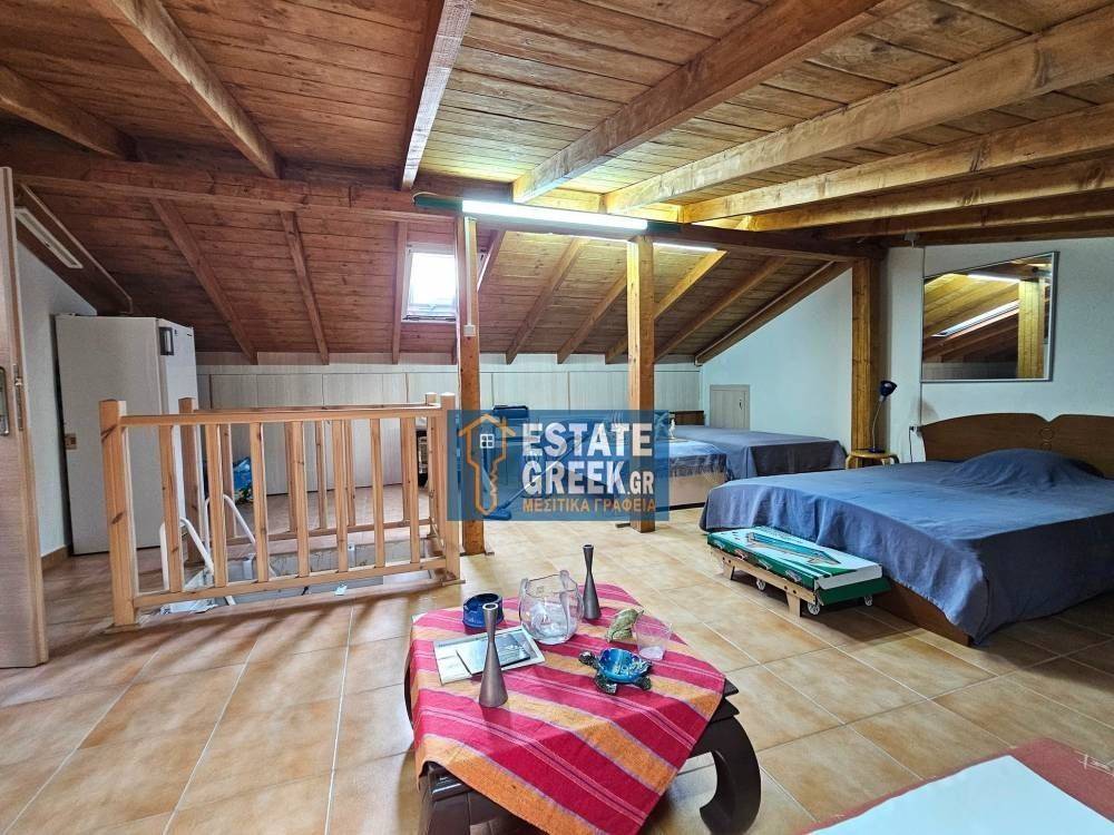 ★ 15 ετών ★ 3 υπνοδωμάτια + 3 μπάνια ★ Πλήρως Επιπλωμένο ★