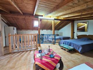 ★ 15 ετών ★ 3 υπνοδωμάτια + 3 μπάνια ★ Πλήρως Επιπλωμένο ★