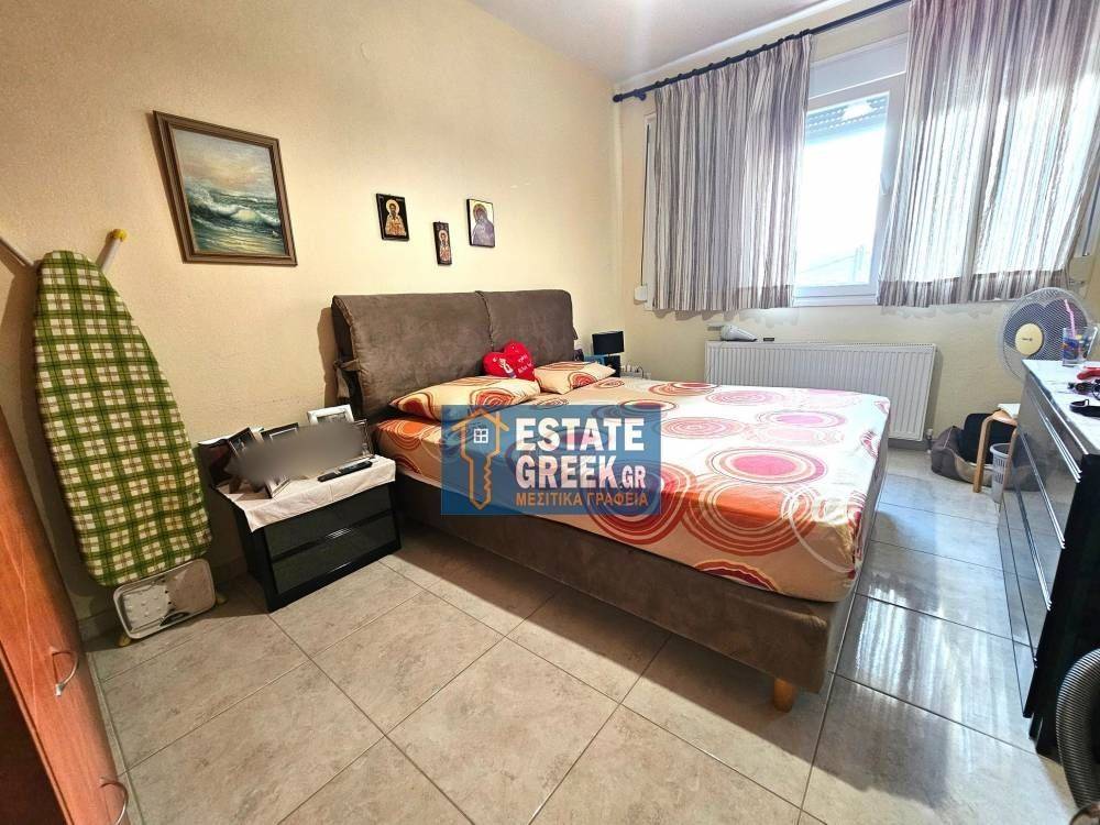 ★ 15 ετών ★ 3 υπνοδωμάτια + 3 μπάνια ★ Πλήρως Επιπλωμένο ★