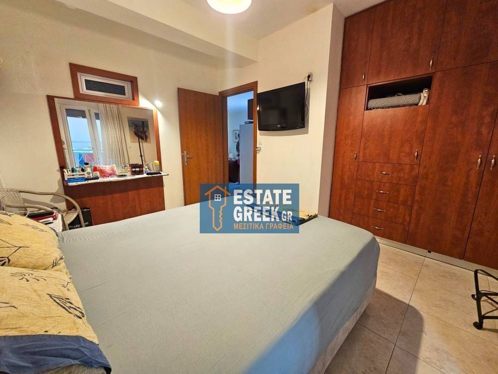 ★ 15 ετών ★ 3 υπνοδωμάτια + 3 μπάνια ★ Πλήρως Επιπλωμένο ★