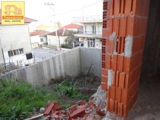 Λητή, Μονοκατοικία