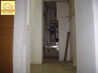 Διοικητήριο, Κατάστημα