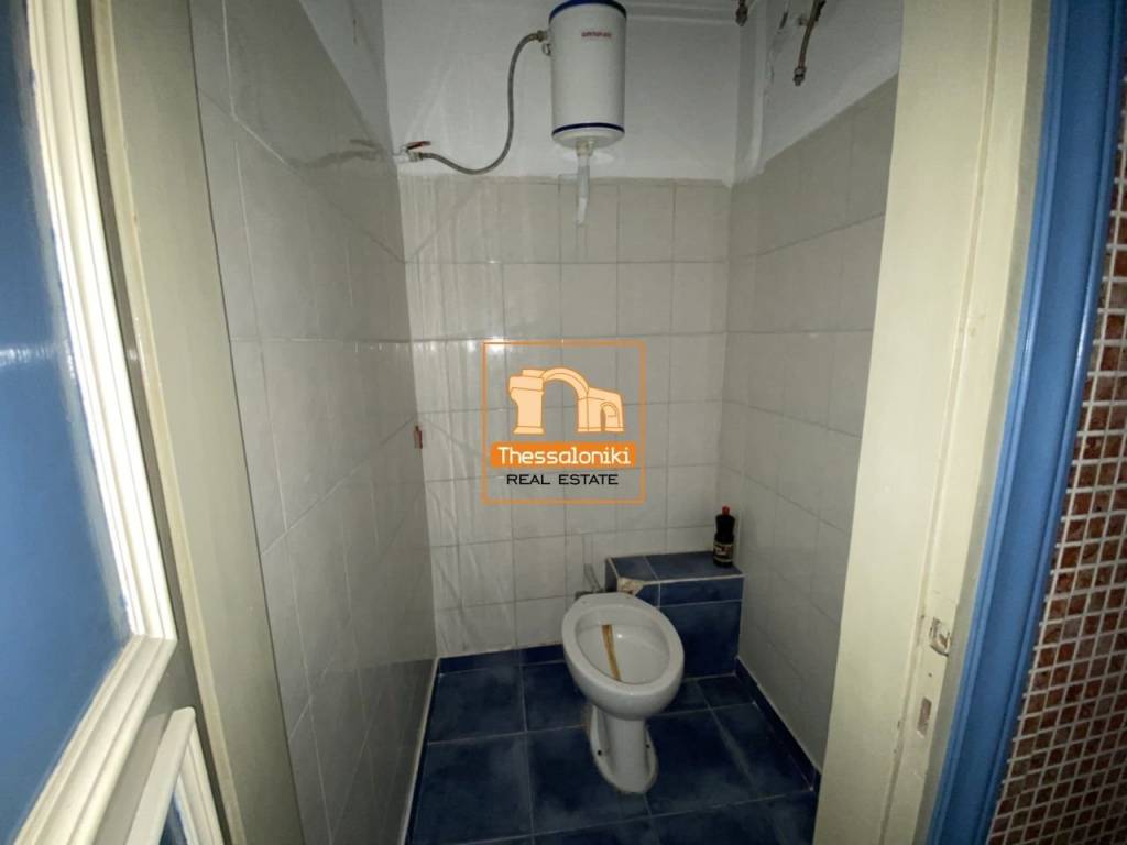 Καμάρα, Κατάστημα