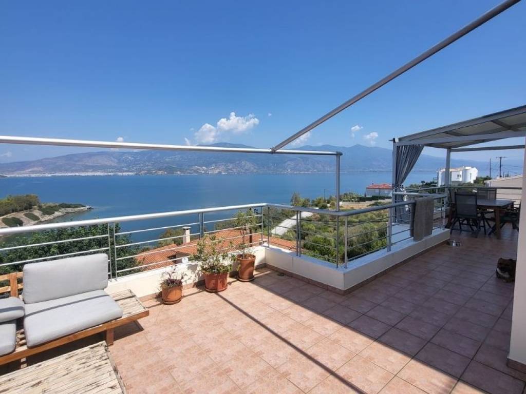 Θέα από μπαλκόνι