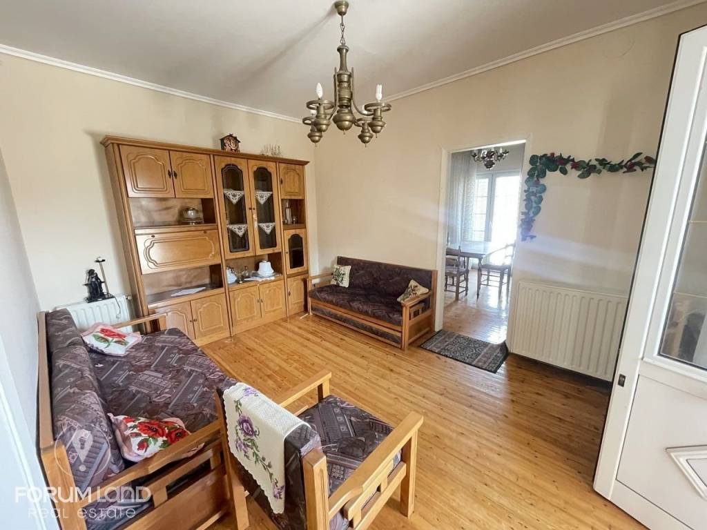 Forumland Real Estate, Καθιστικό