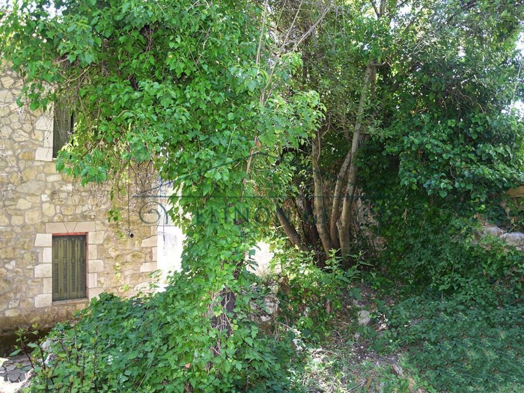 Εντός του κτηρίου