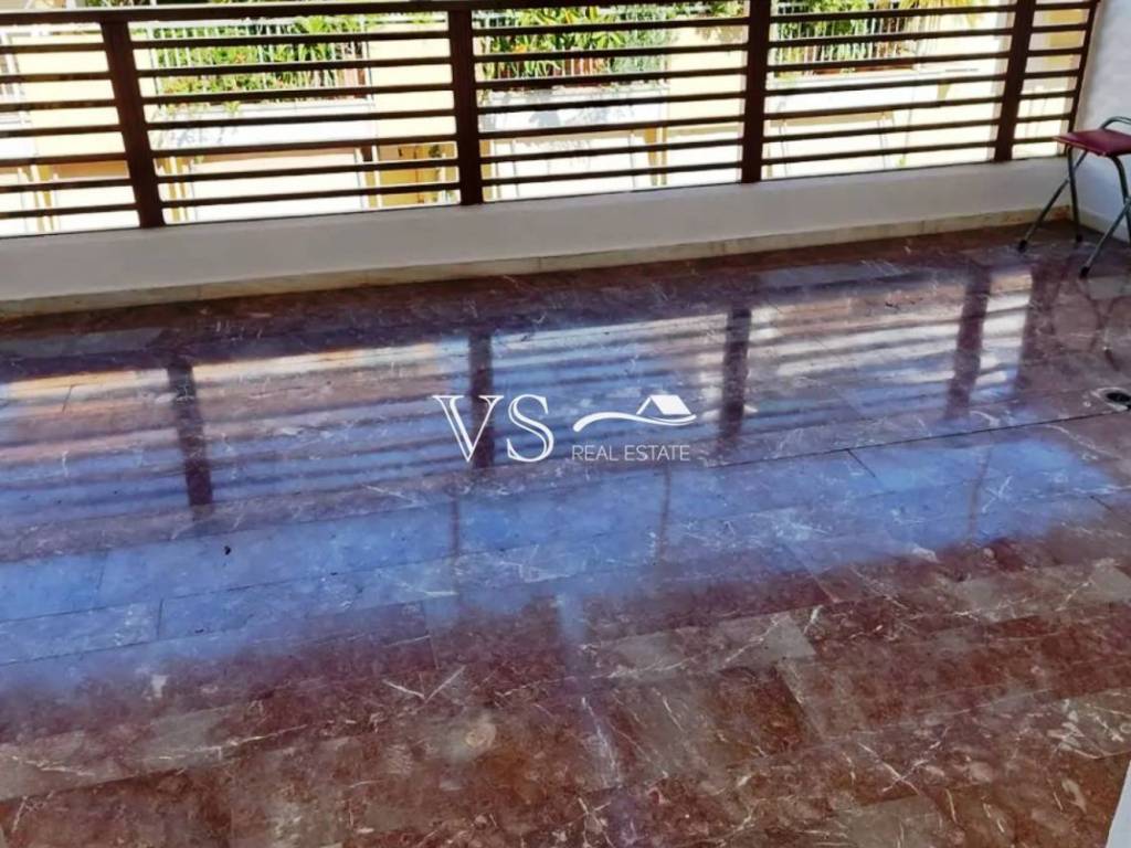 Θέα απο μπαλκόνι