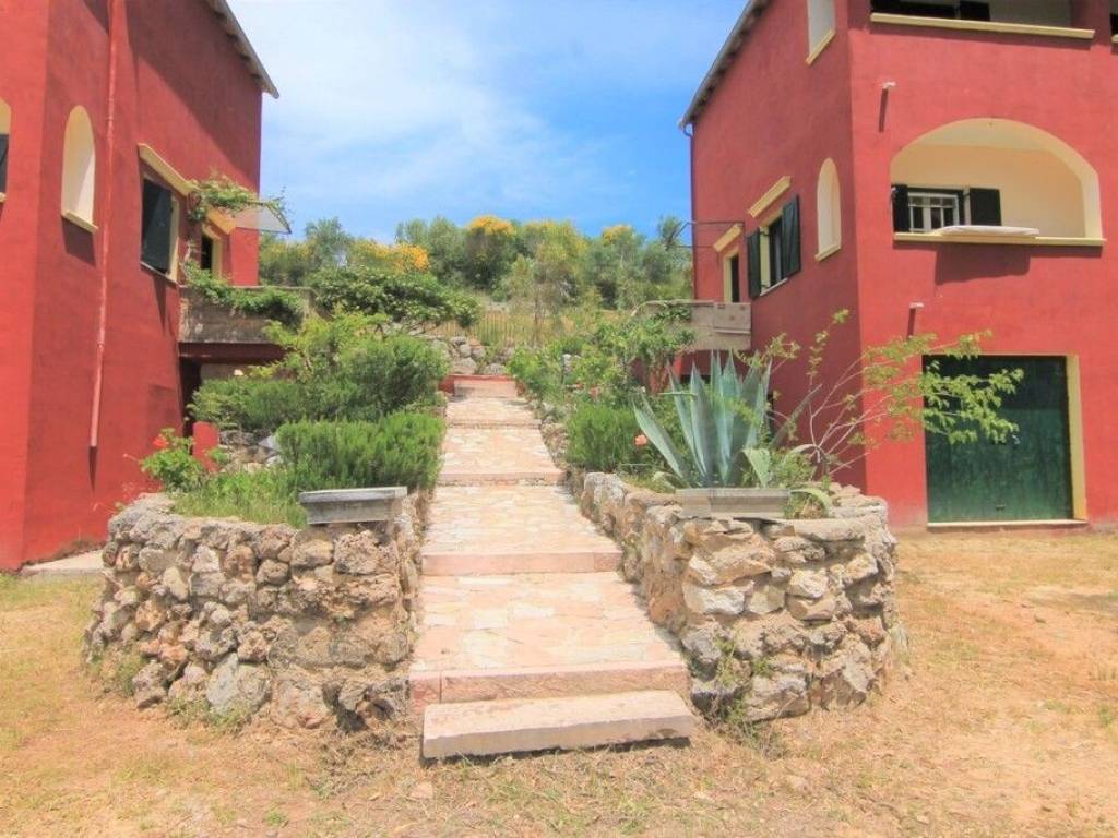 Detached - Grekodom 47382|687280