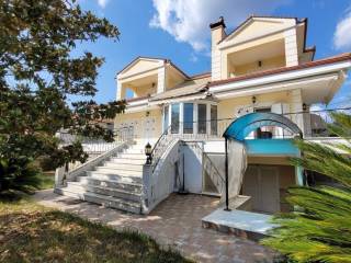 Detached - Grekodom 60692|902776