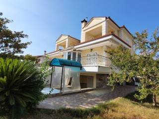 Detached - Grekodom 60692|902875