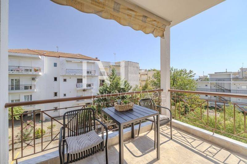 Θέα από μπαλκόνι